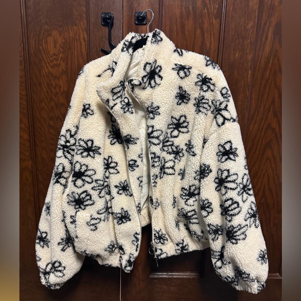 Daisy Black and White Jacket